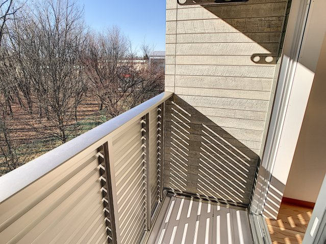 洗練された街並みに集うのバルコニー|陽当たり良好なバルコニーです