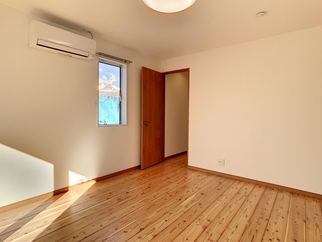 洗練された街並みに集うの洋室|個人の部屋や寝室として使える洋室です