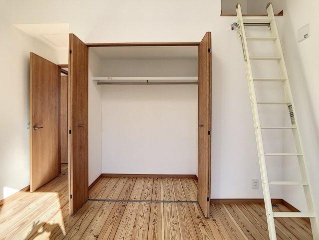 洗練された街並みに集うの収納|収納豊富です