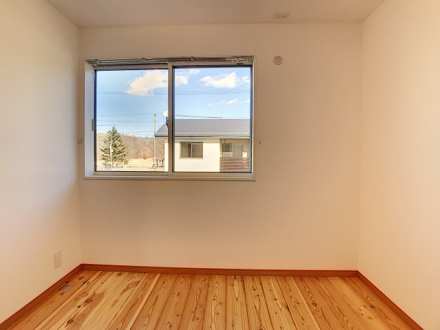 洗練された街並みに集うの洋室|コンパクトで使いやすい洋室です