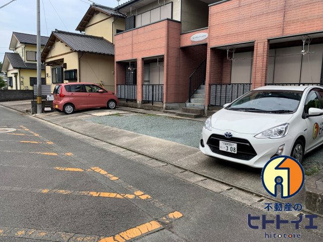 ピークトップハイツの駐車場