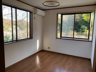 【寝室】 | 西逸見町3丁目貸家 | ゆとりの広さです