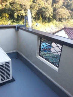 【バルコニー】 | 西逸見町3丁目貸家 | 陽当たり良好なバルコニーです