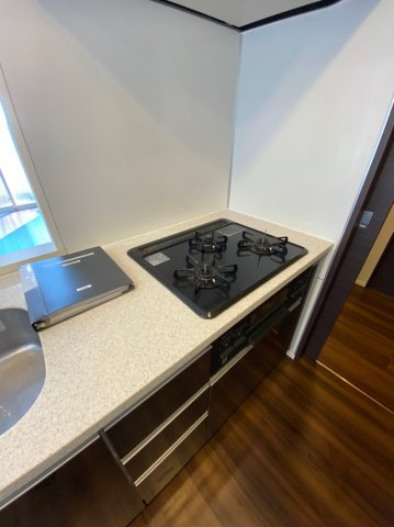 AXAS千鳥町アジールコートSta.のキッチン|ガスコンロ