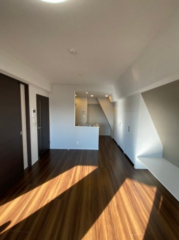 AXAS千鳥町アジールコートSta.の居間・リビング|ゆったりリビング