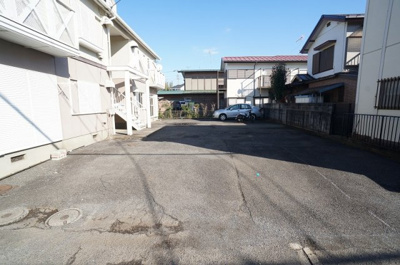【駐車場】 | ベイハイツA【SHM】 | いつでも目の届く敷地内に駐車場があります♪荷物がかさばりがちなお買物にも、敷地内駐車場があると便利ですよね☆