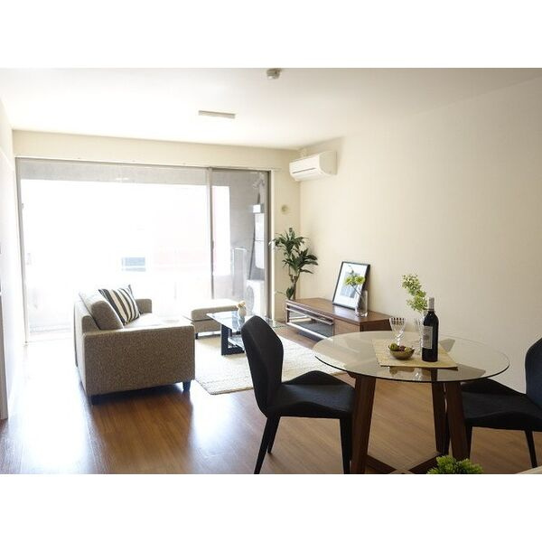 ベイシック桜坂の居間・リビング|ベイシック桜坂（1LDK）　リビング