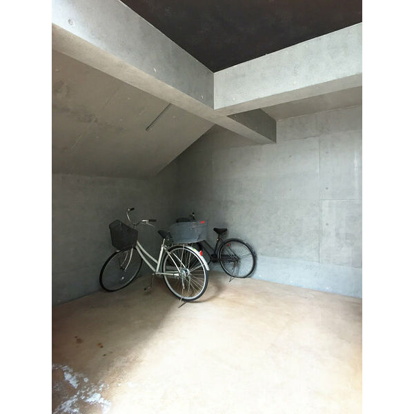 ベイシック桜坂のその他共用部分|ベイシック桜坂（1LDK）　駐輪場