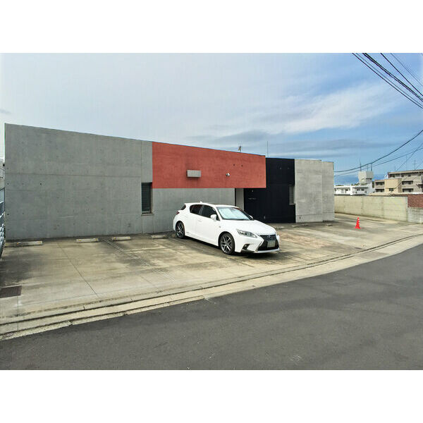 ベイシック桜坂の駐車場|ベイシック桜坂（1LDK）　駐車場　※空き状況は要確認