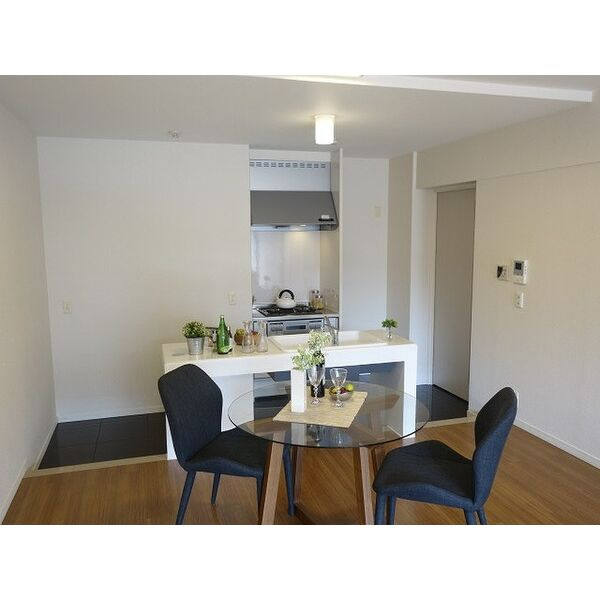 ベイシック桜坂の居間・リビング|ベイシック桜坂（1LDK）　リビング