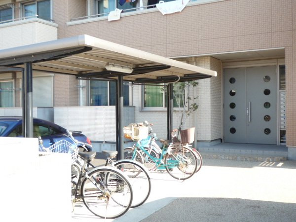 ヴィルドミール瑞江のその他共用部分|自転車置場・エントランス