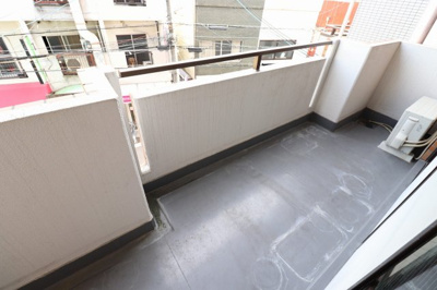 【バルコニー】 | ロイヤルハイム一冨士