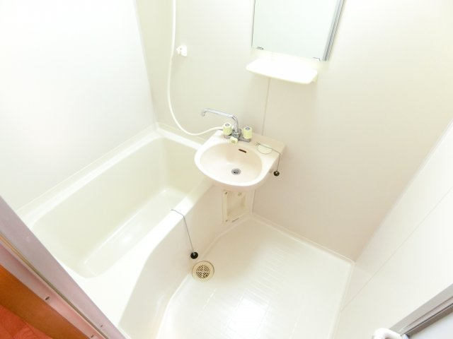 メゾンフェアリーの浴室