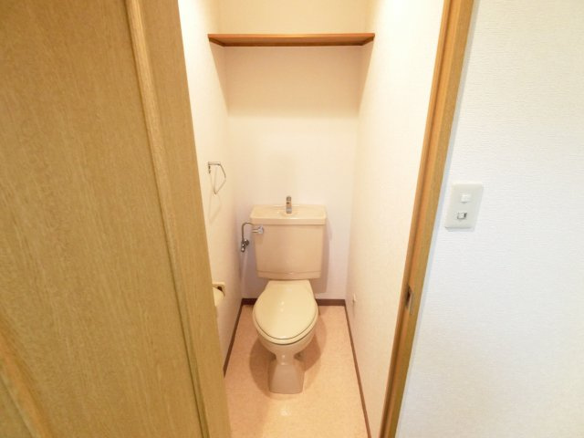 メゾンフェアリーのトイレ