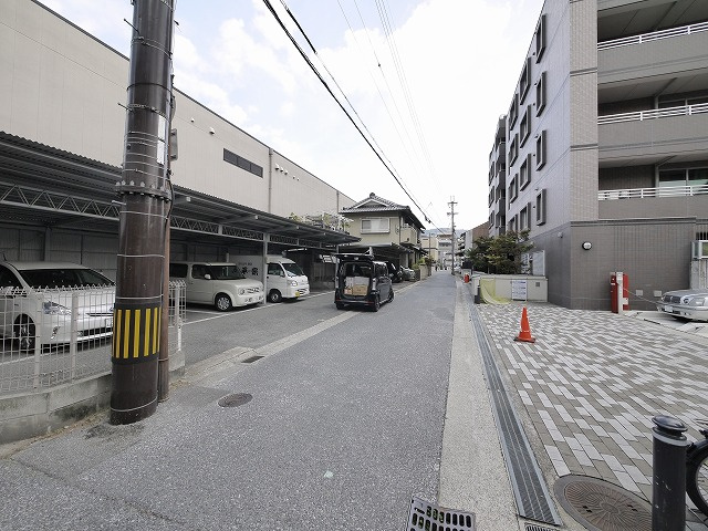今御門町住居付店舗の周辺