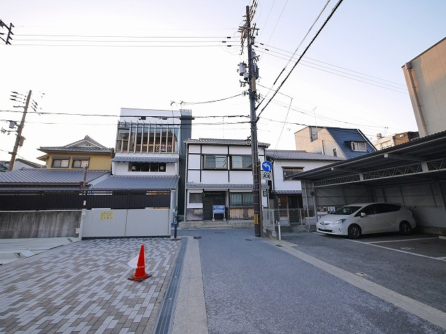 今御門町住居付店舗の周辺