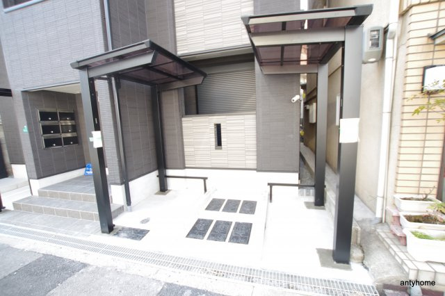 コンフォート都島　仲介手数料無料の駐車場