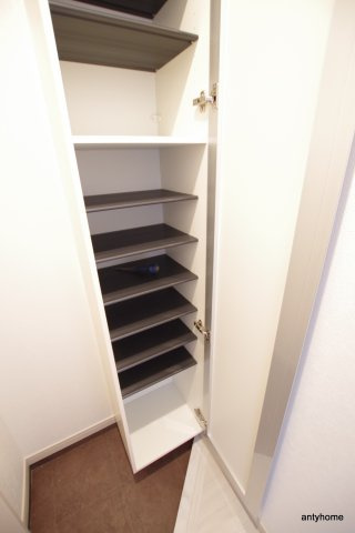 コンフォート都島　仲介手数料無料の玄関