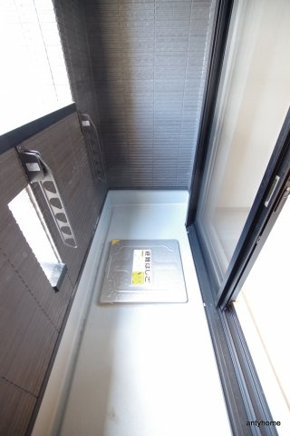 コンフォート都島　仲介手数料無料のバルコニー