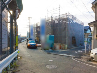【前面道路含む現地写真】