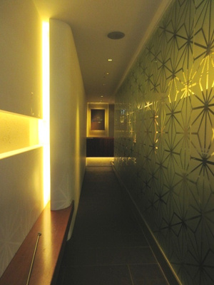 【内装】 | 北野坂沿い１階路面店