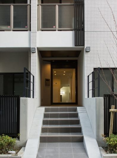 ソレーユ四谷三丁目のエントランス|ソレーユ四谷三丁目