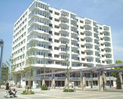 【外観】 | グランドメゾンセンター北 | ブルーライン・グリーンライン「センター北」駅まで徒歩1分！駅近で通勤・通学にも便利♪エレベーター付きの10階建て分譲賃貸マンションです！