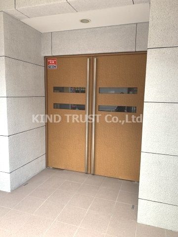 グランディールタカラのエントランス|ゆとりのあるエントランスです