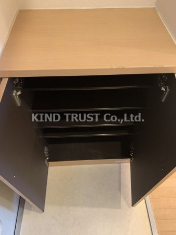 グランディールタカラの玄関|収納もある玄関です