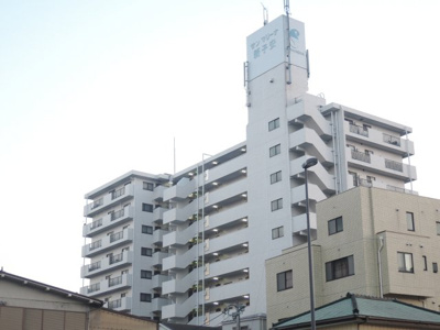 【外観】 | サンマリーナ新子安 | 総戸数91戸、昭和61年6月築のマンションです。
専有面積平米、LDKのリフォームお部屋となります。