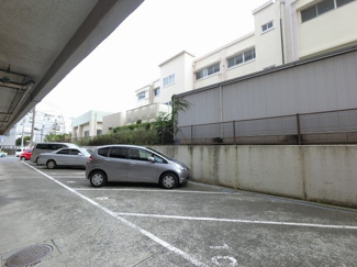 【駐車場】 | 平置き駐車場です。