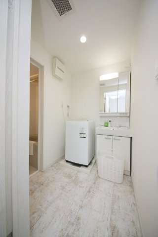 ベルセ常滑Ⅲの洗面所