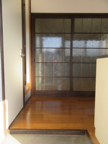 やよい荘の玄関