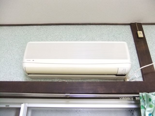 やよい荘の設備|エアコン
