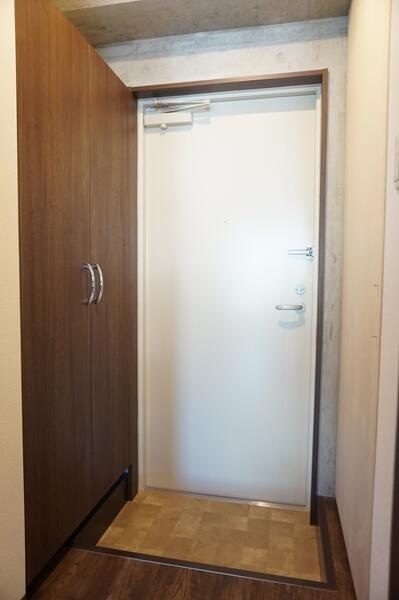 「防音マンション」Bee　Flatsの収納|玄関です