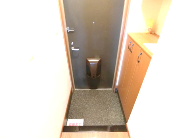 メゾンサクセスの玄関