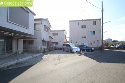 【前面道路含む現地写真】 | 海老名市門沢橋5丁目　土地『更地』 | ※現在駐車場として利用中