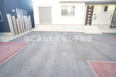 【駐車場】 | グランフィオーレ木津根