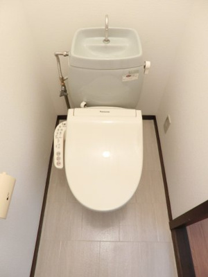 【トイレ】 | シャトー吹上 | ※同タイプの別の部屋の写真です。※反転間取りの写真となります