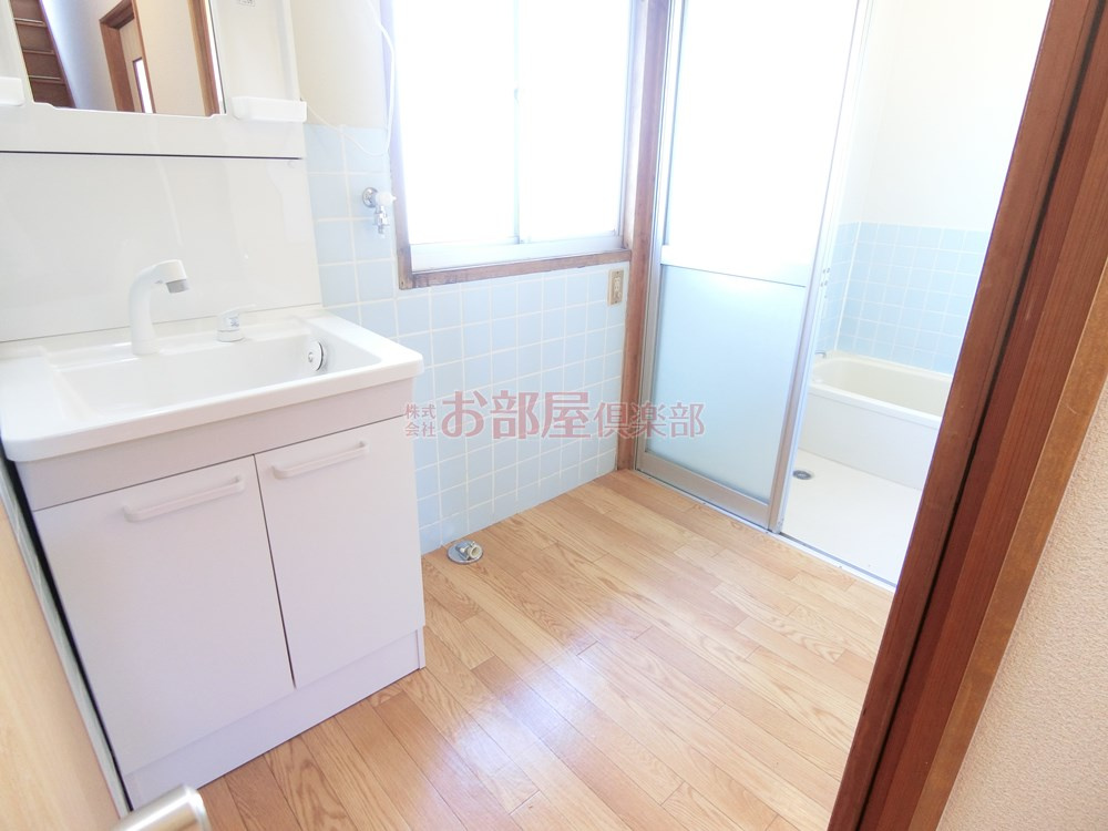 R-BOX上津の洗面所