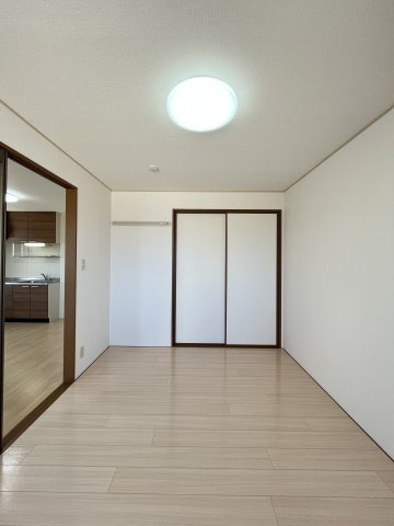 プレミールの洋室