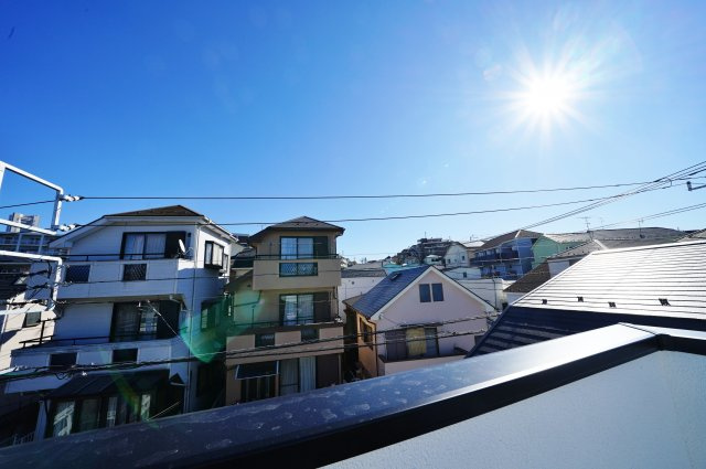 【横浜市西区西戸部町３丁目２６５番５新築戸建て２号棟】★仲介手数料無料★（西前小学校・西中学校）の展望