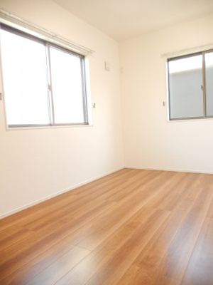 【洋室】 | ラ・ファミーユ四日市城東Ⅱ