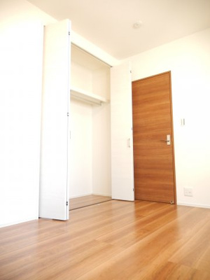 【寝室】 | ラ・ファミーユ四日市城東Ⅱ