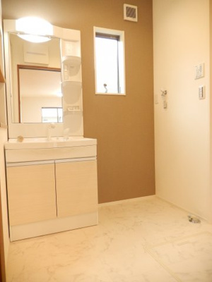 【洗面所】 | ラ・ファミーユ四日市城東Ⅱ