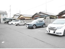 【駐車場】 | トワ・ヴェール A棟 | 駐車スペースもあります
