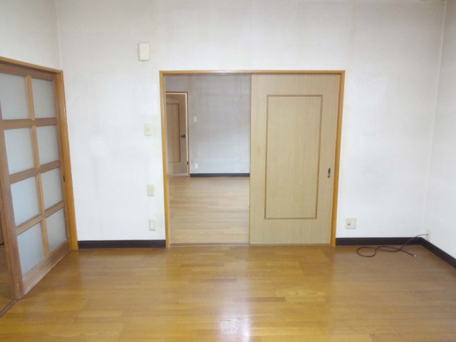 【洋室】 | 鯰田戸建て | スタンダードな洋室です