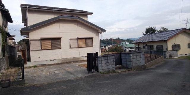 【前面道路含む現地写真】 | 鯰田戸建て | 前面道路含む現地写真です