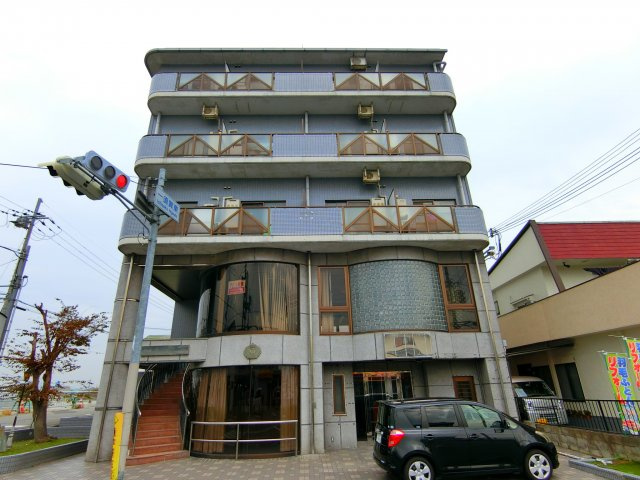 芸大ヒルズの外観