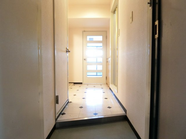 芸大ヒルズの玄関